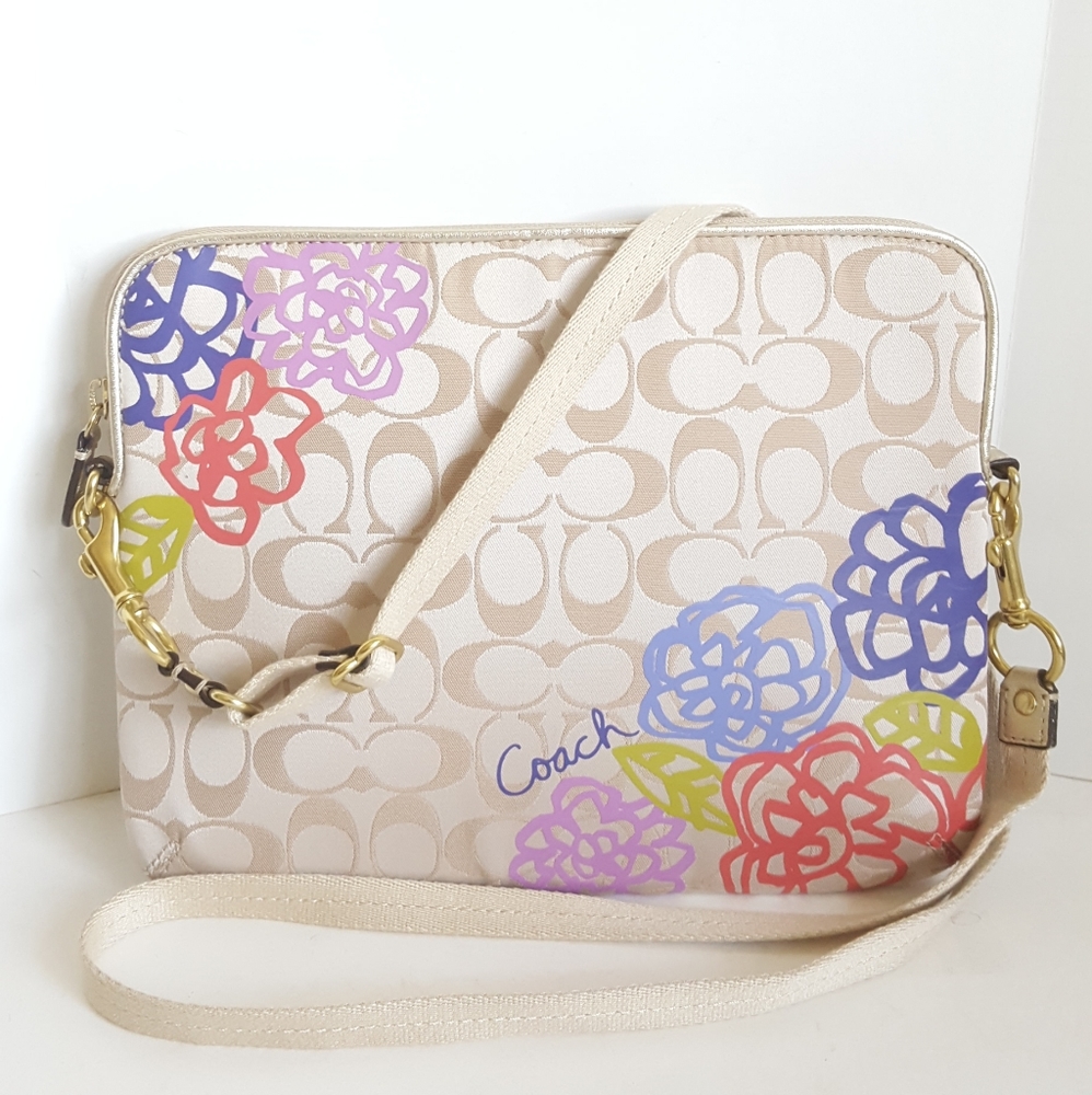 COACH Daisy iPad Tablet Sleeve Crossbody Bag 8" x 10" 🌼 New without Tags